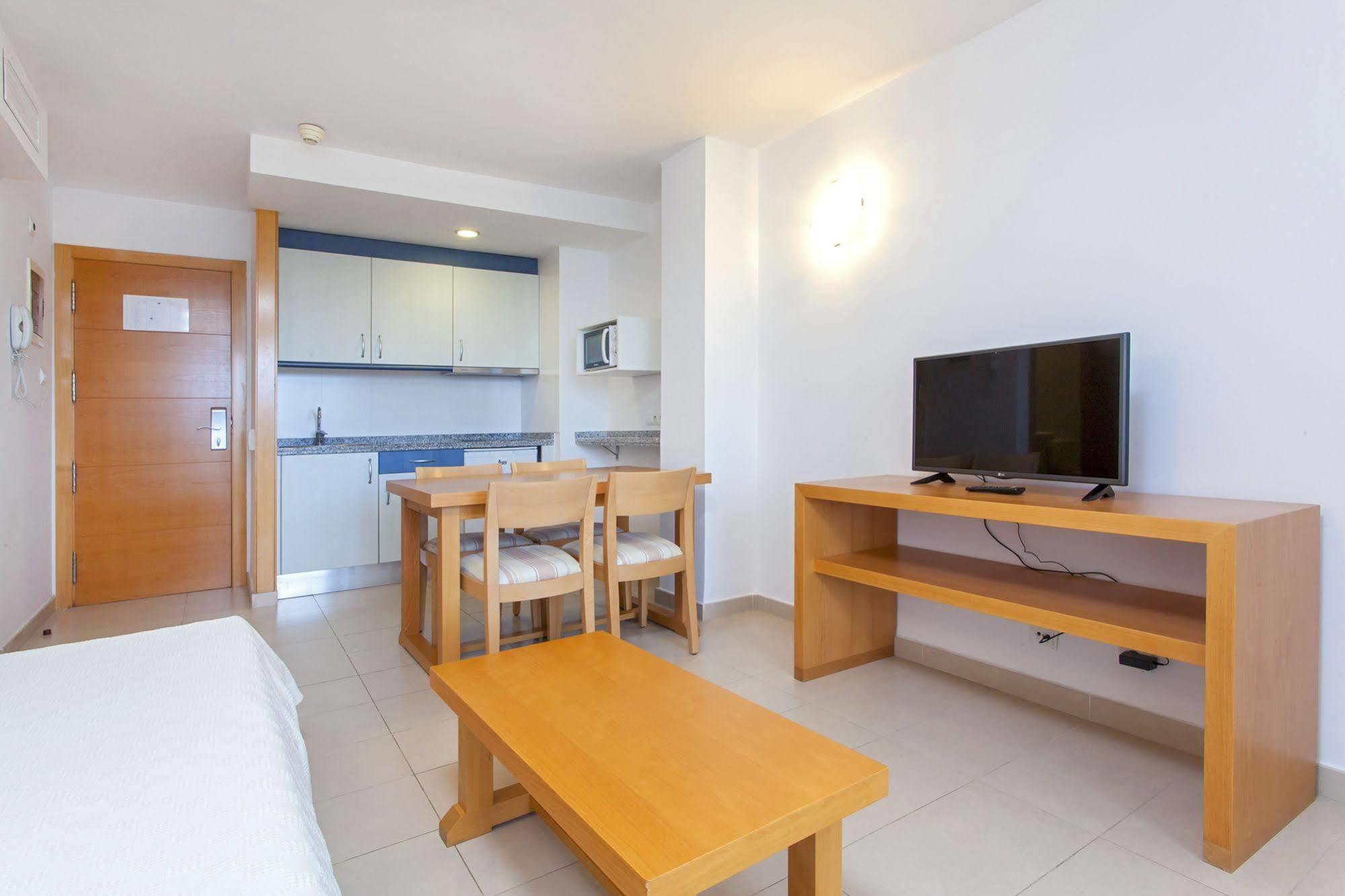 Apartamentos Mar Y Playa مدينة إيبيزا المظهر الخارجي الصورة