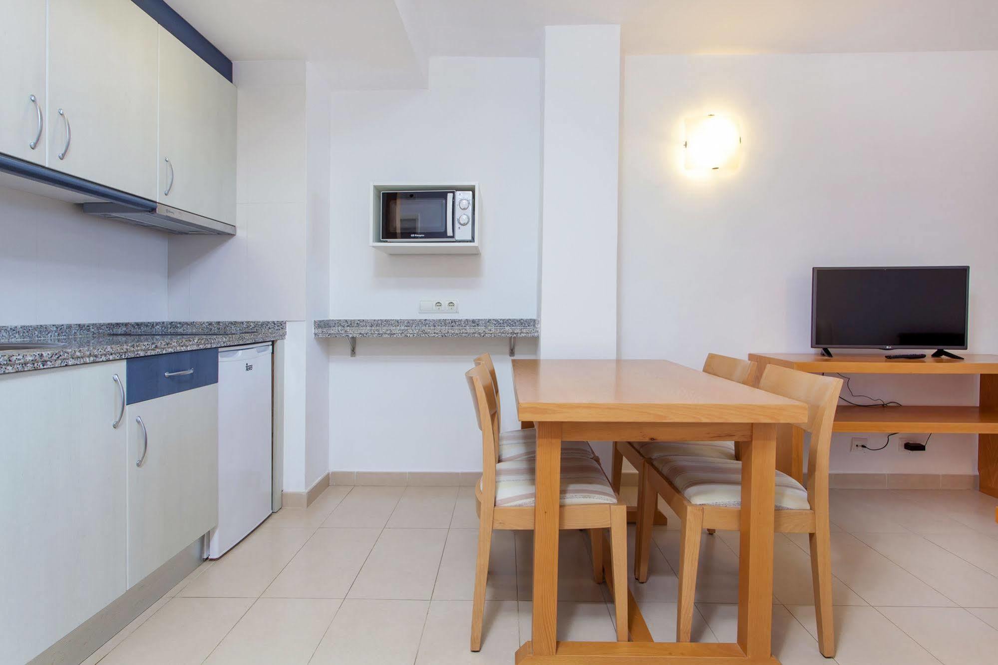 Apartamentos Mar Y Playa مدينة إيبيزا المظهر الخارجي الصورة