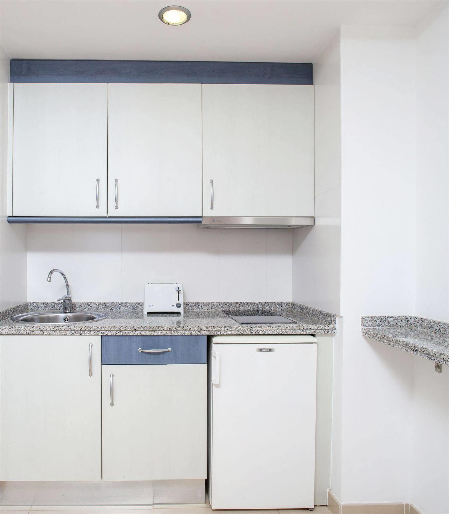 Apartamentos Mar Y Playa مدينة إيبيزا المظهر الخارجي الصورة