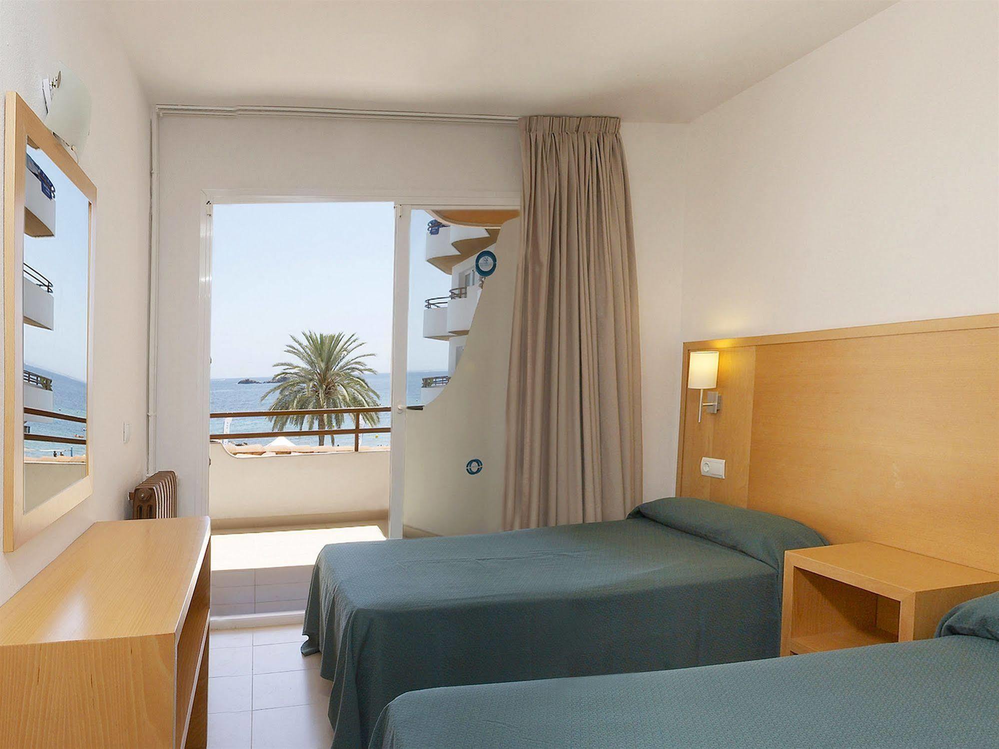 Apartamentos Mar Y Playa مدينة إيبيزا المظهر الخارجي الصورة